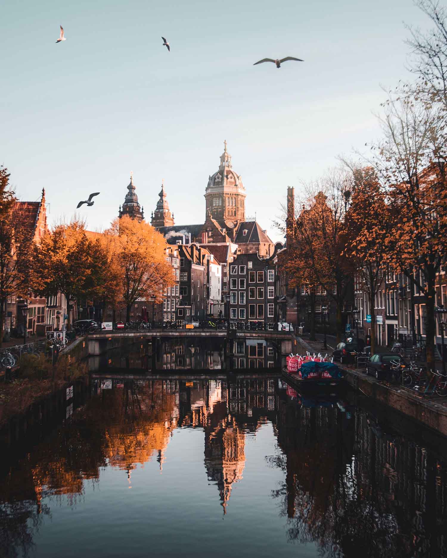amsterdam thơ mộng thân thiện với LGBTQ+