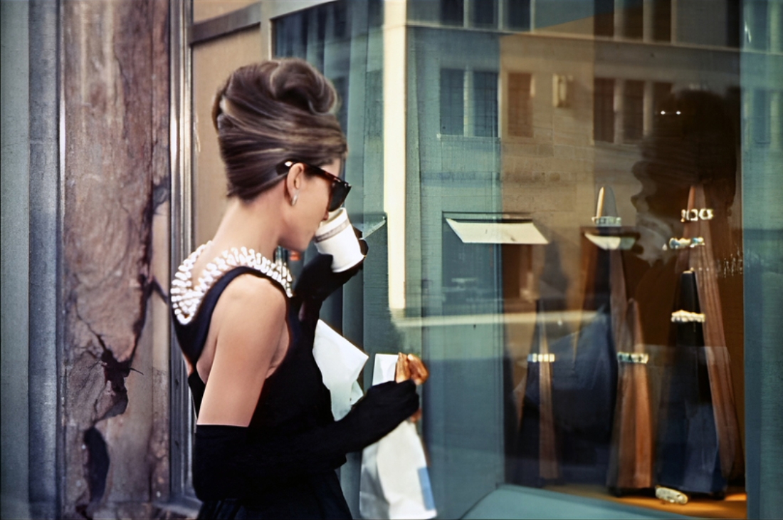 audrey hepburn toc bui thanh lich