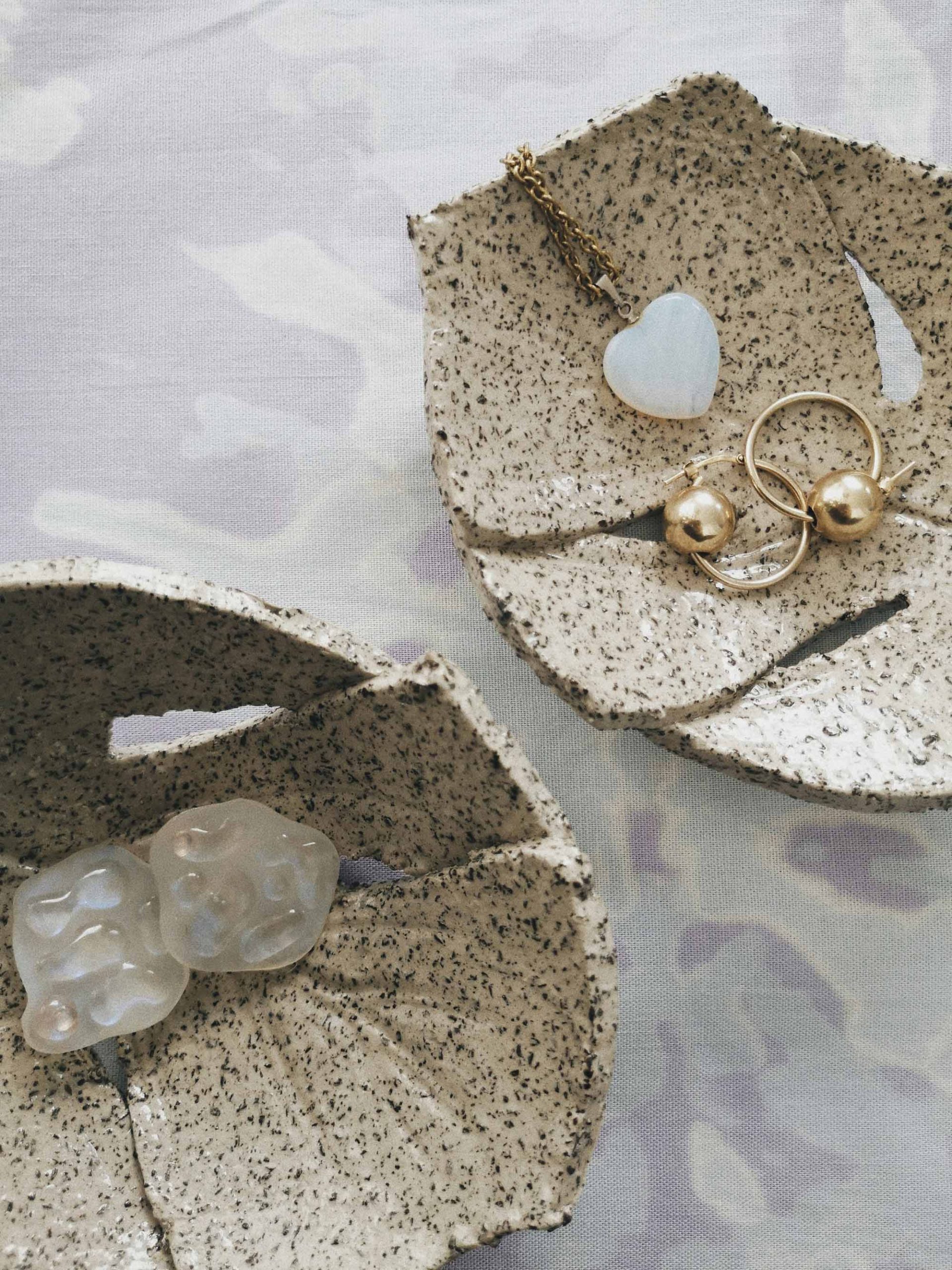 đá mặt trăng cho cung hoàng đạo cự giải