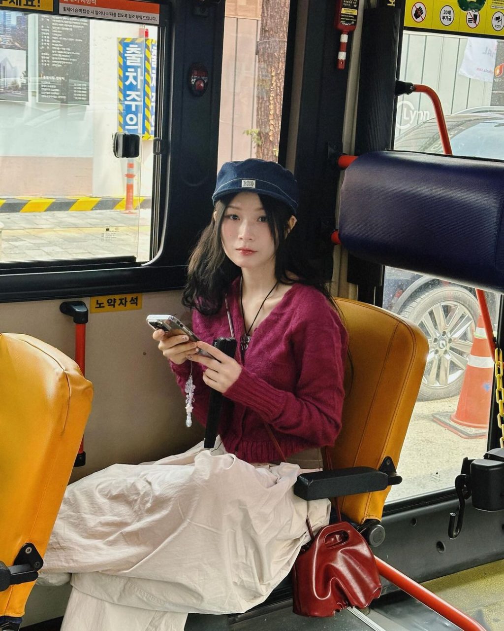 thạch trang trên xe bus