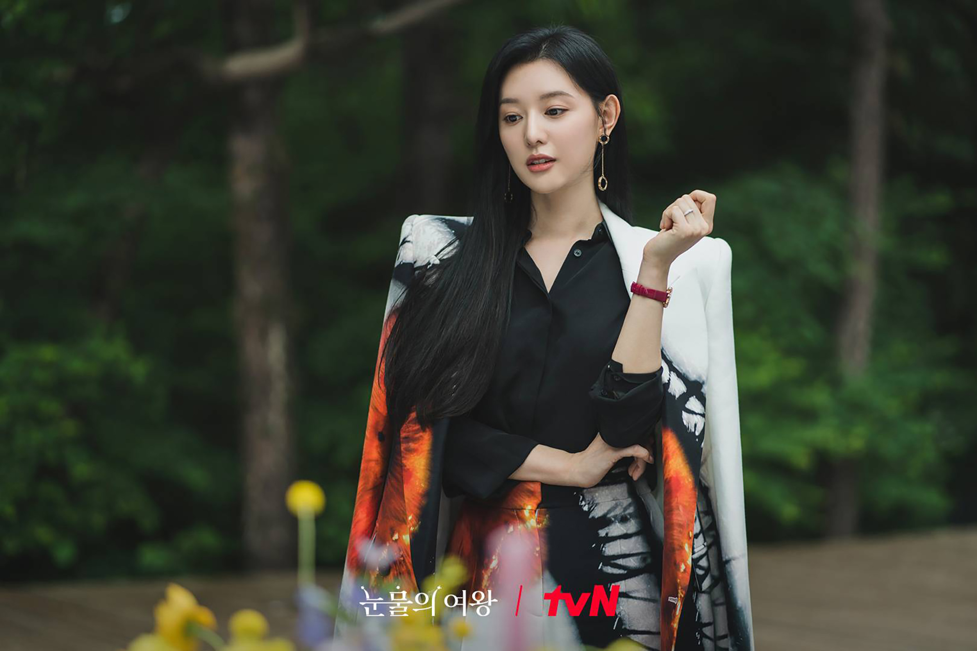 kim ji won trong queen of tears nữ chính phim hàn quyền lực