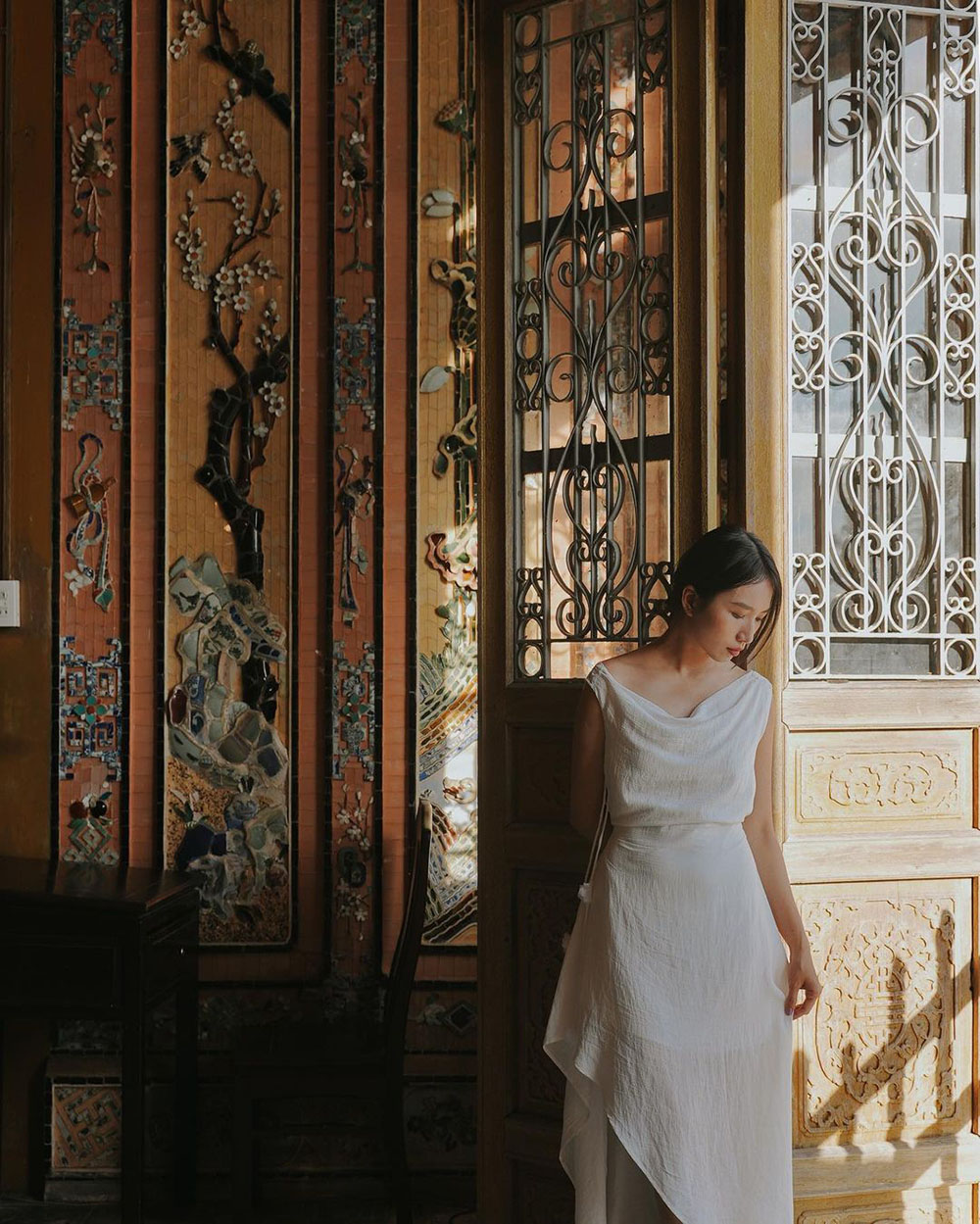 cô gái ở lăng khải định