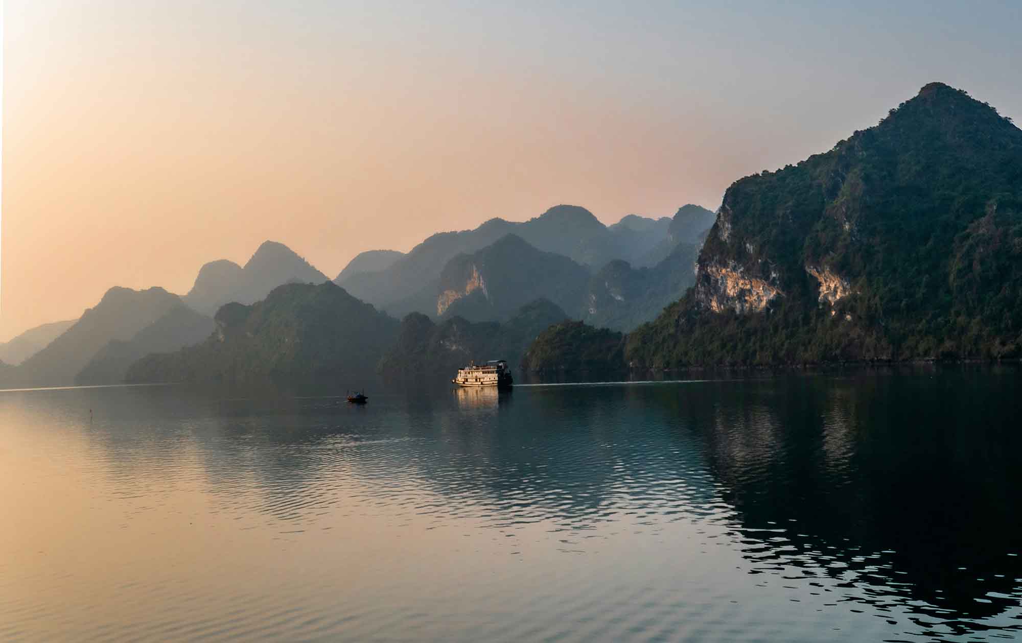 vịnh hạ long vịnh biển đẹp tại Việt Nam
