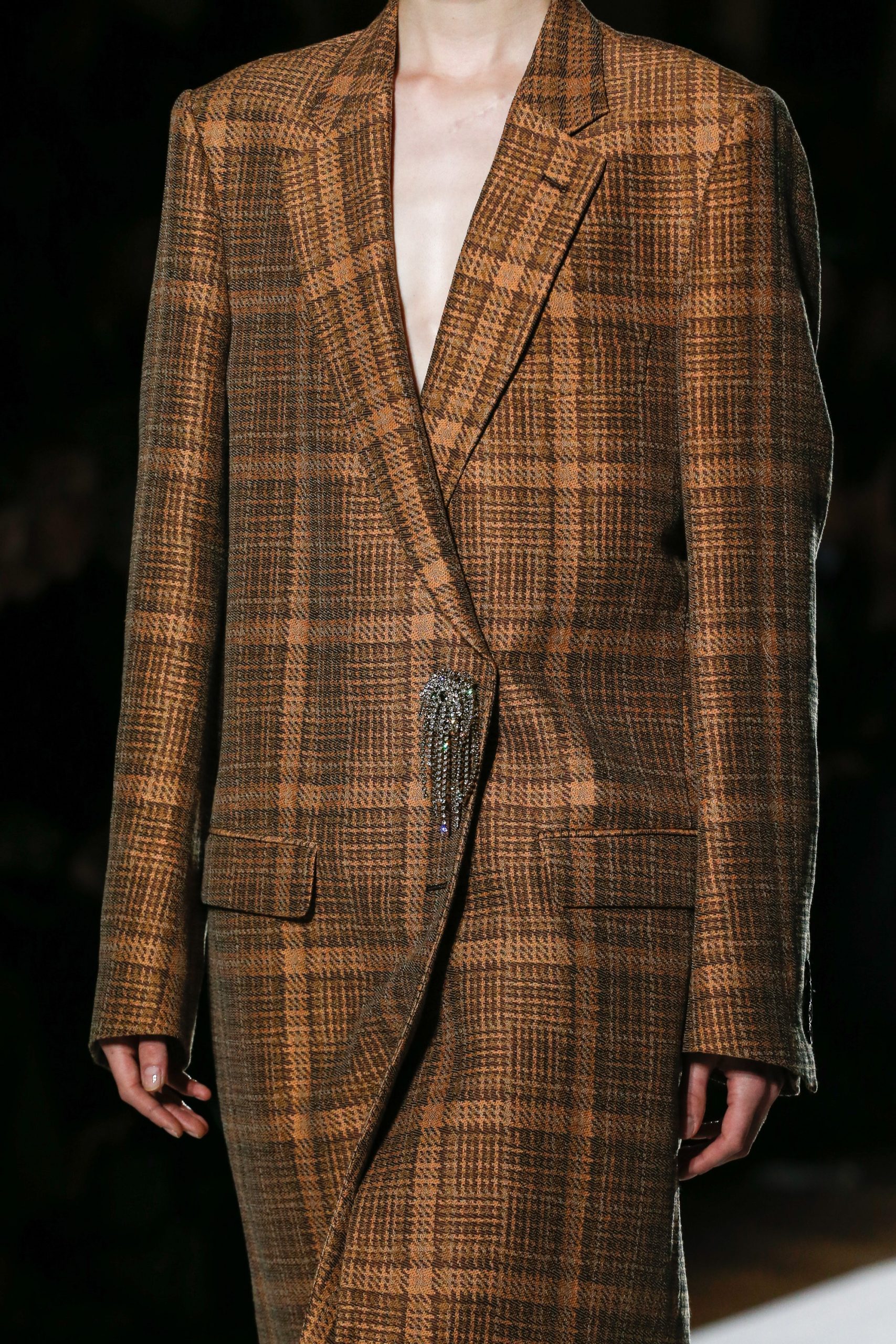 khuy áo Dries Van Noten