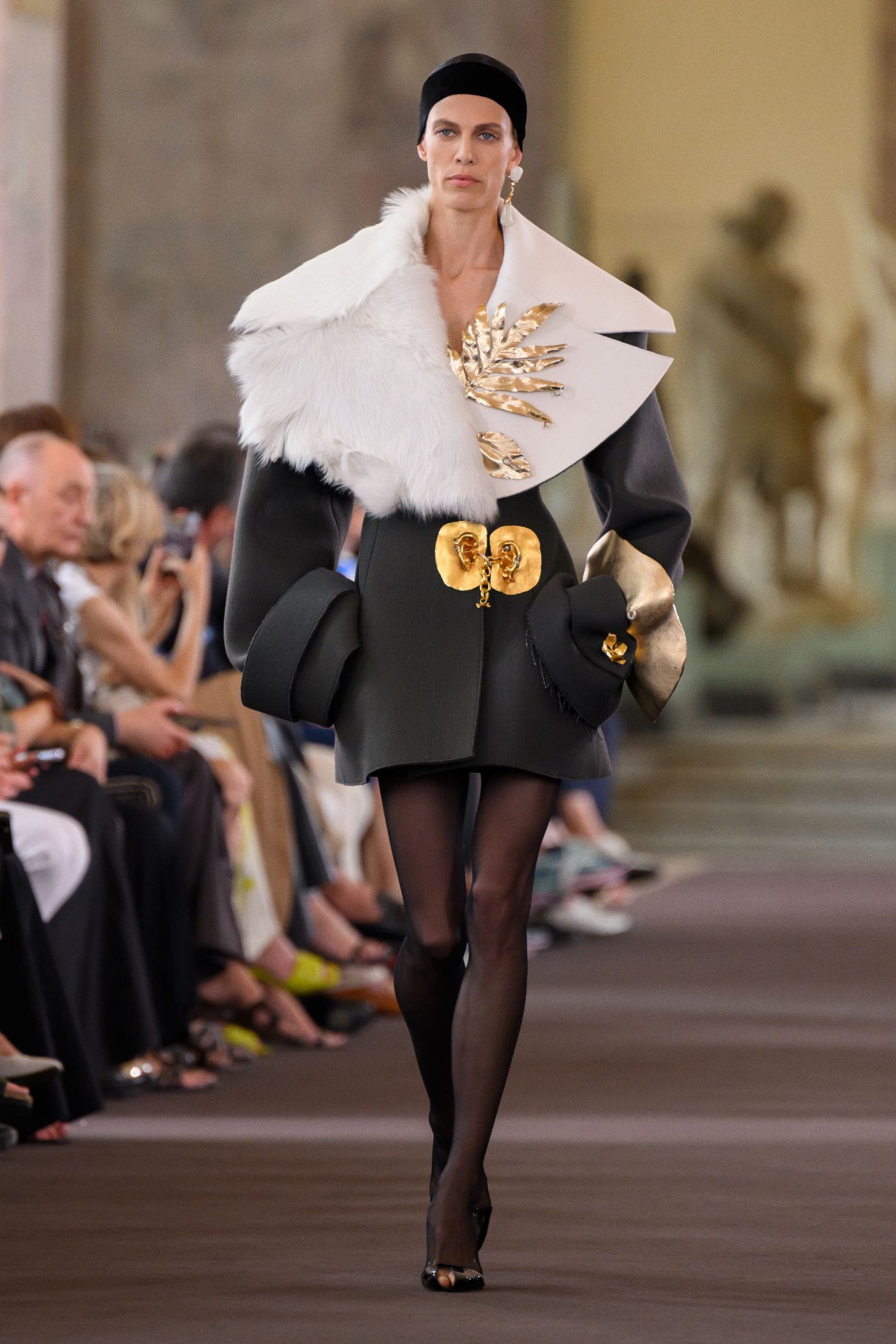 khuy áo Schiaparelli 23-24