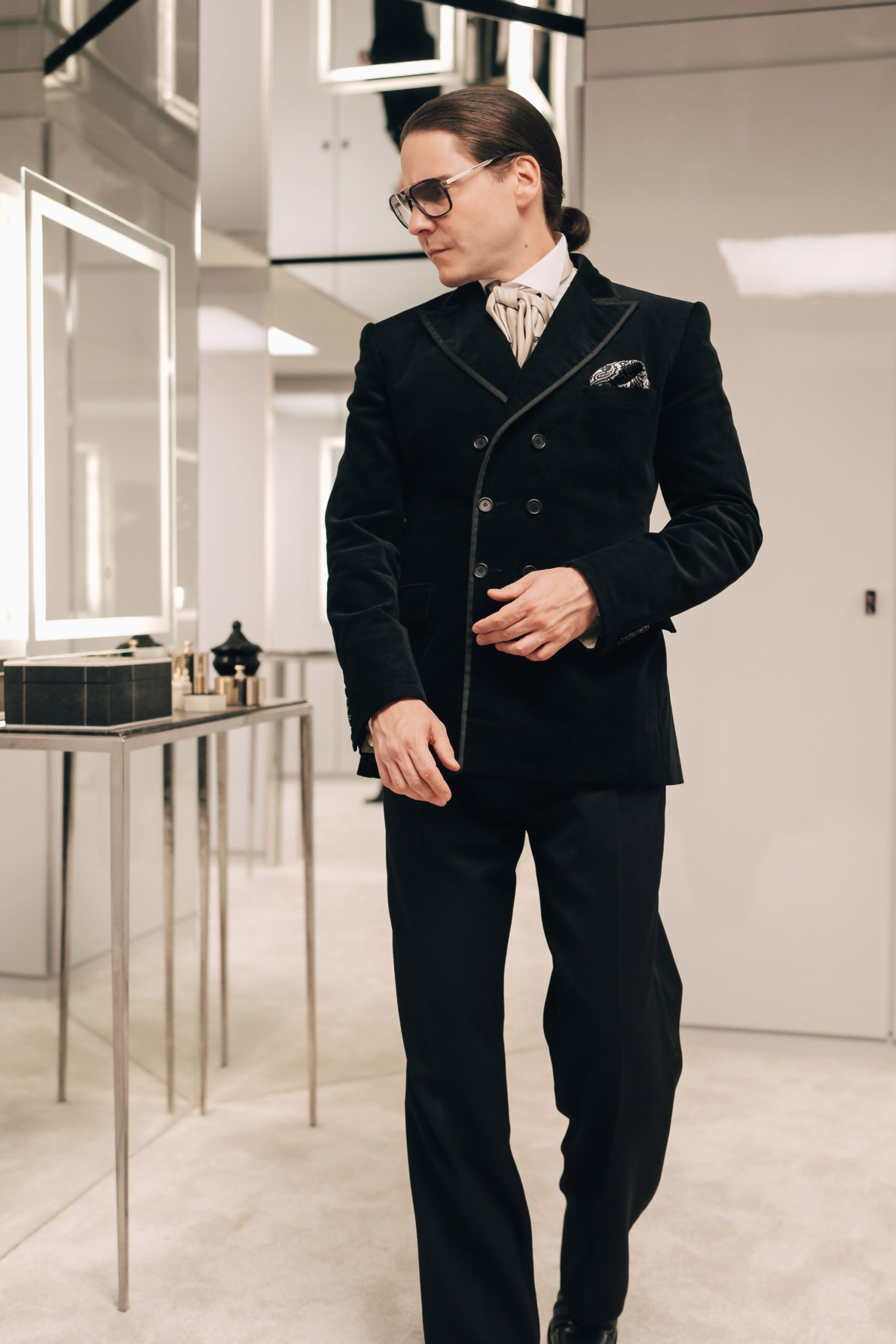 becoming karl lagerfeld