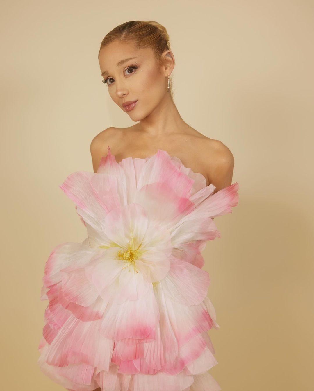 arianagrande fairy