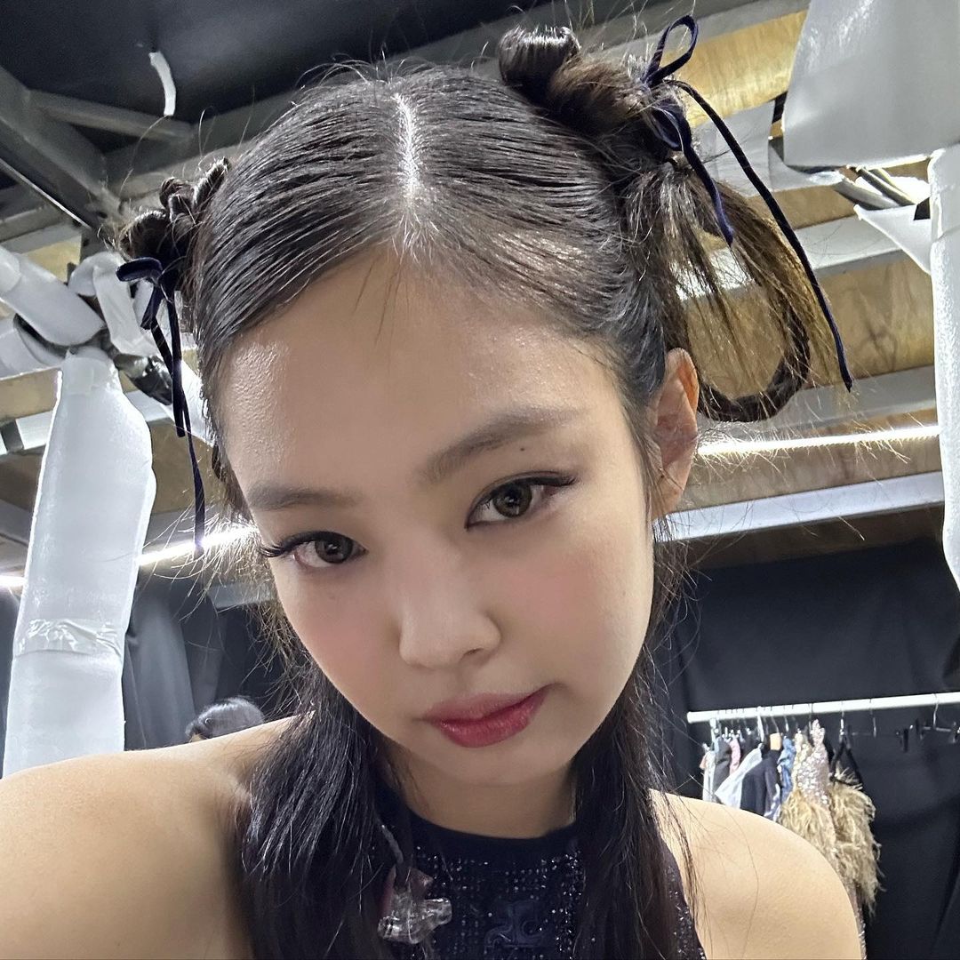 jennie thắt bím tóc