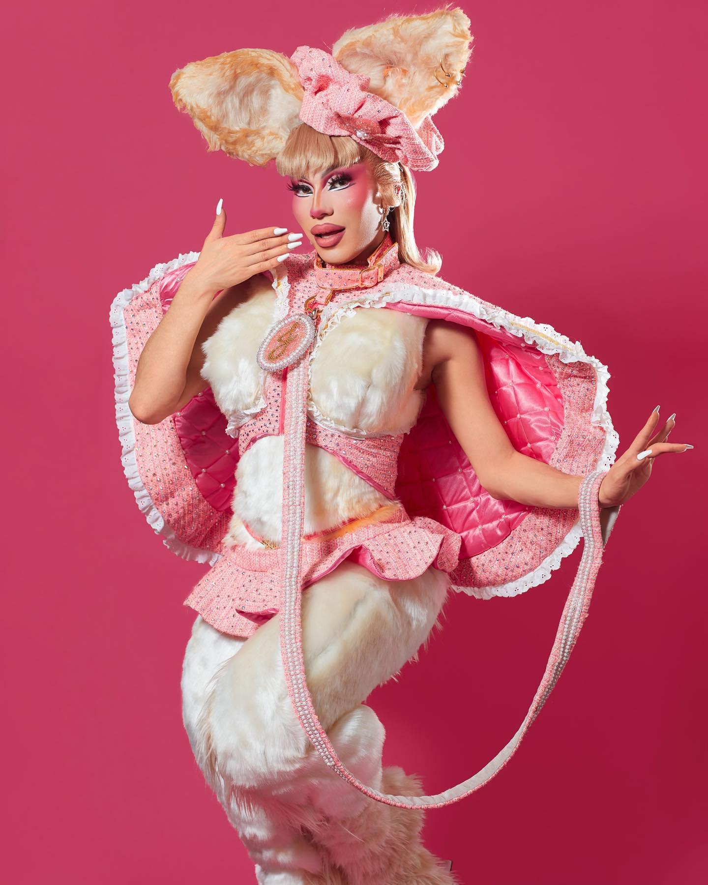 thiết kế từ nhà thiết kế drag queen Marco Marco