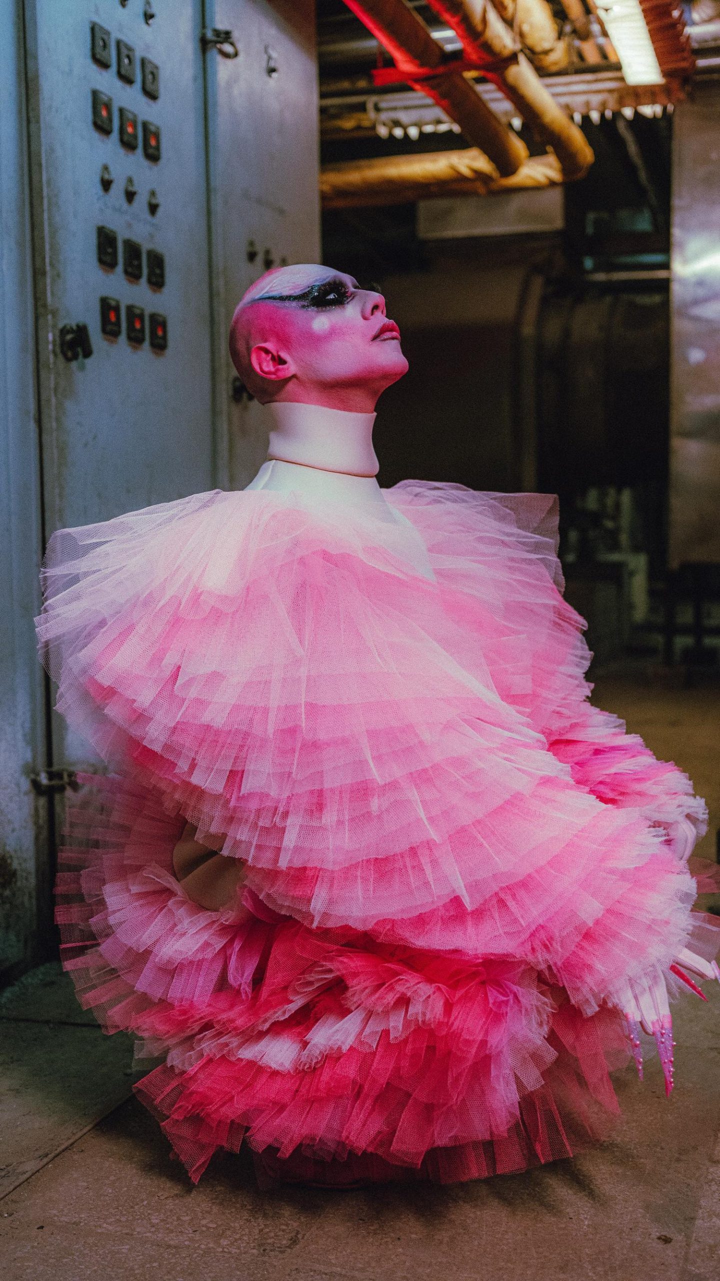 Nhà thiết kế drag queen Alexey Golubev