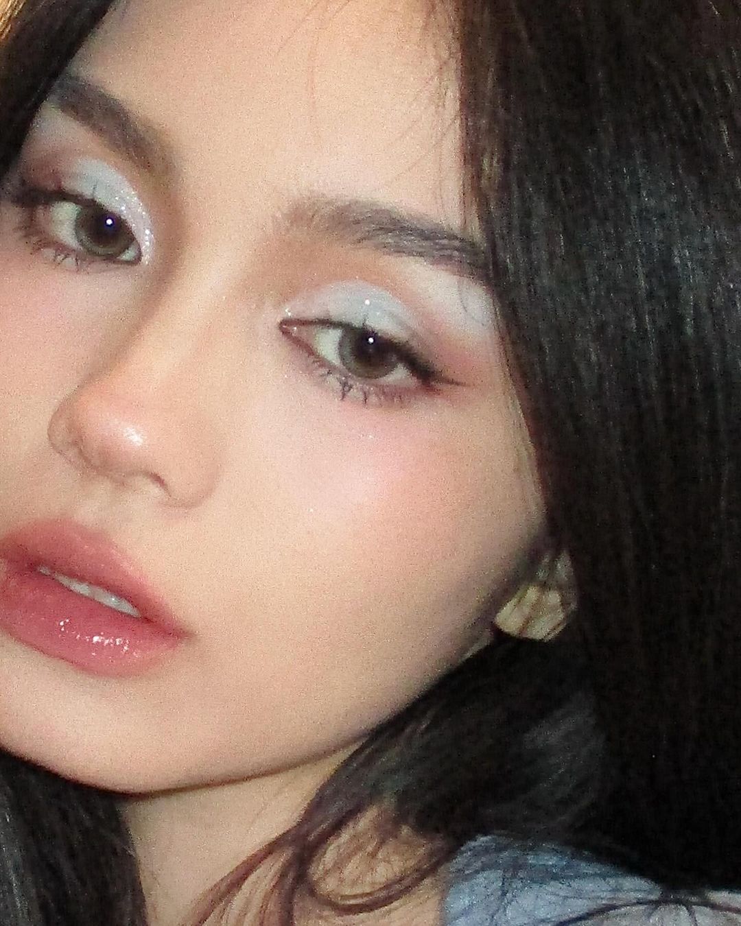 jessica vũ trang điểm mắt màu xanh