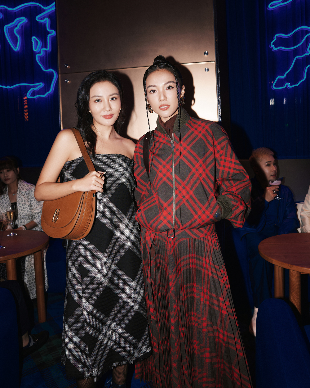 văn mai hương burberry