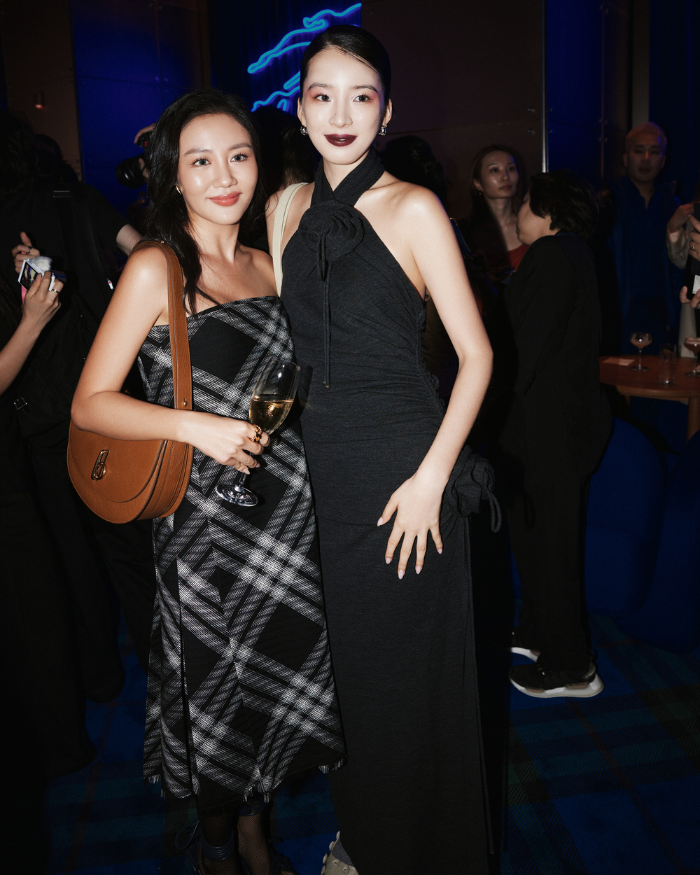 văn mai hương burberry