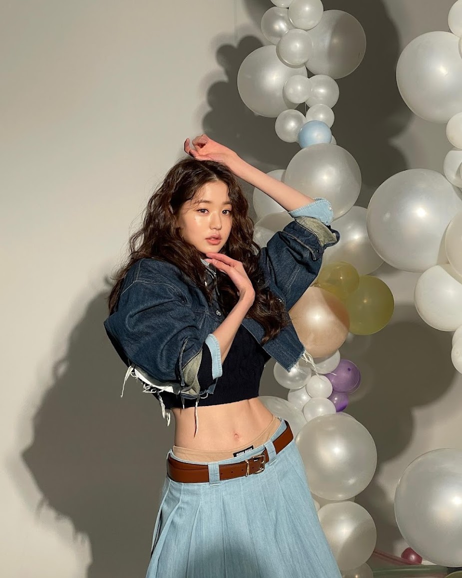 jang wonyoung miu miu ive