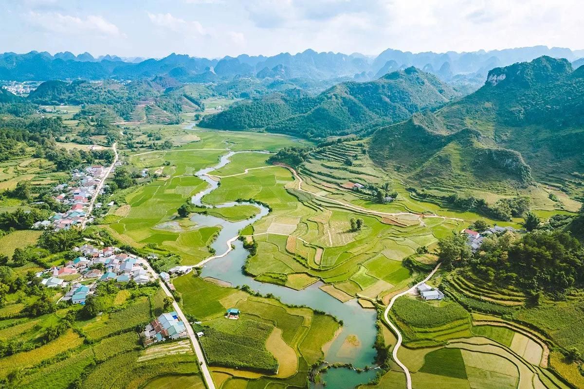 non nước cao bằng
