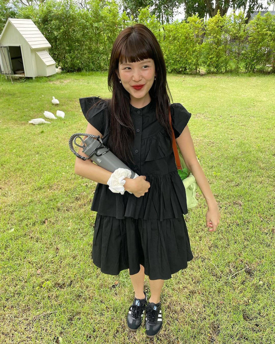 bonusbny đầm đen