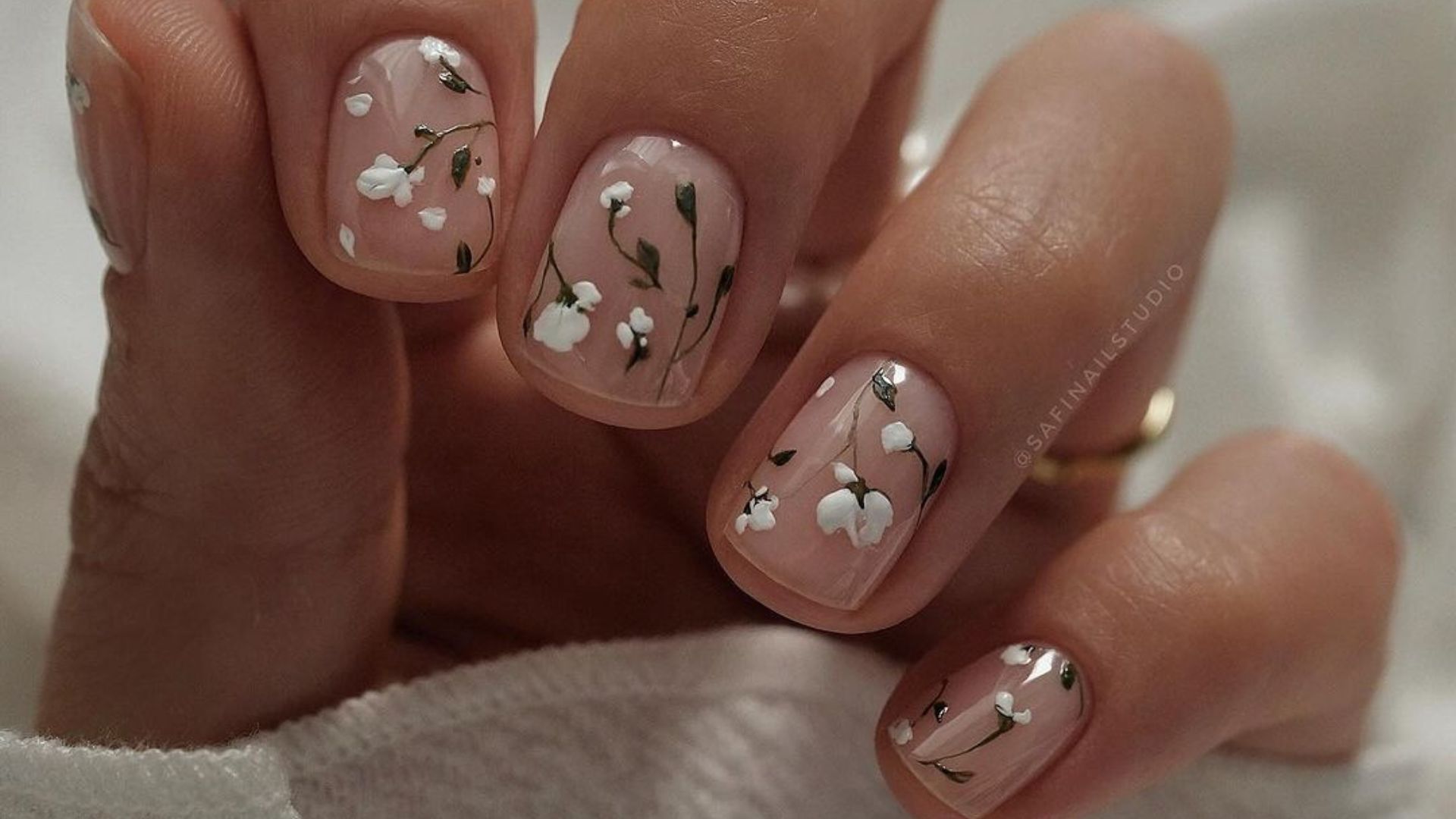 10 kiểu nail “chân ái” dành cho cô nàng da ngăm | ELLE