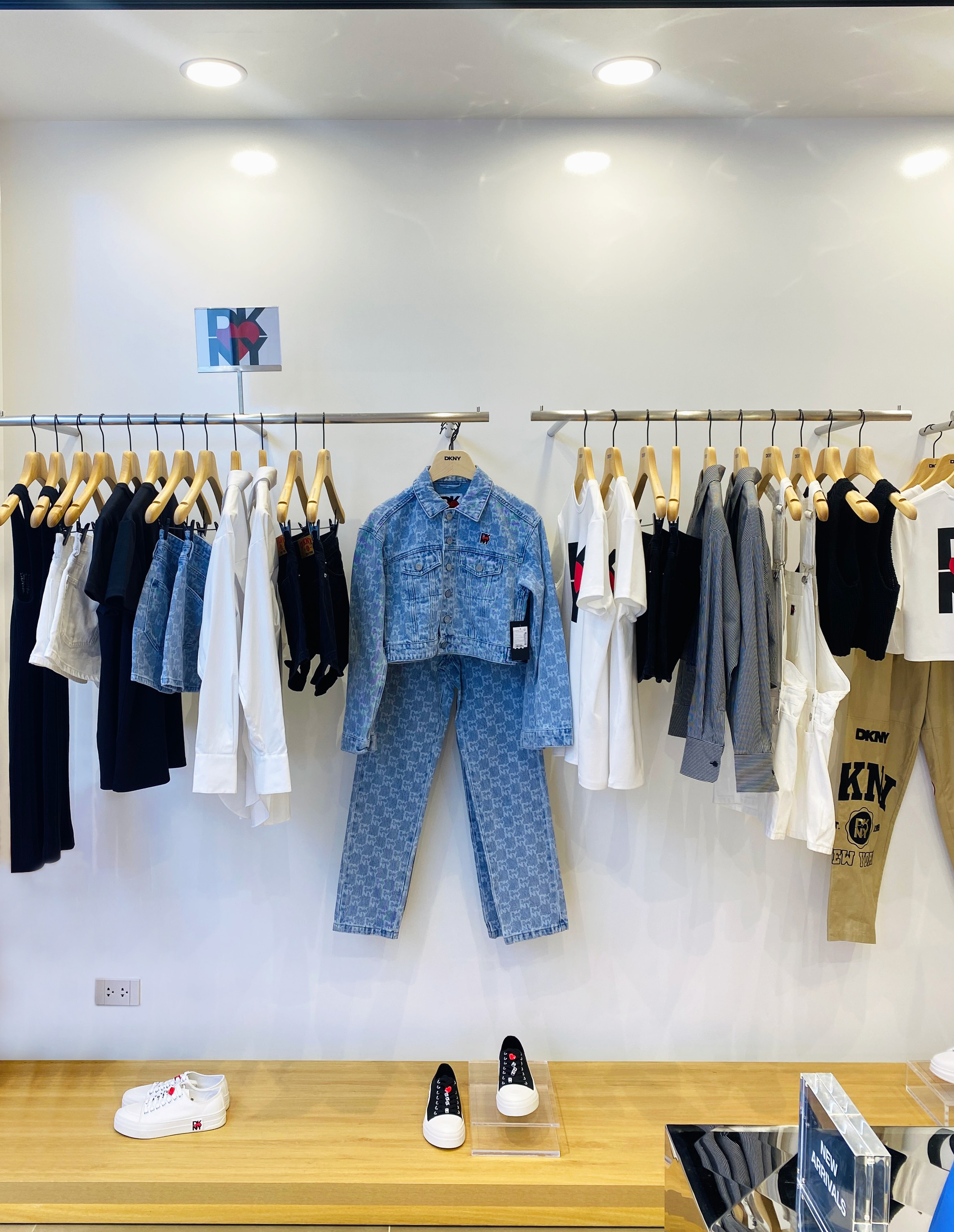Thương hiệu thời trang DKNY