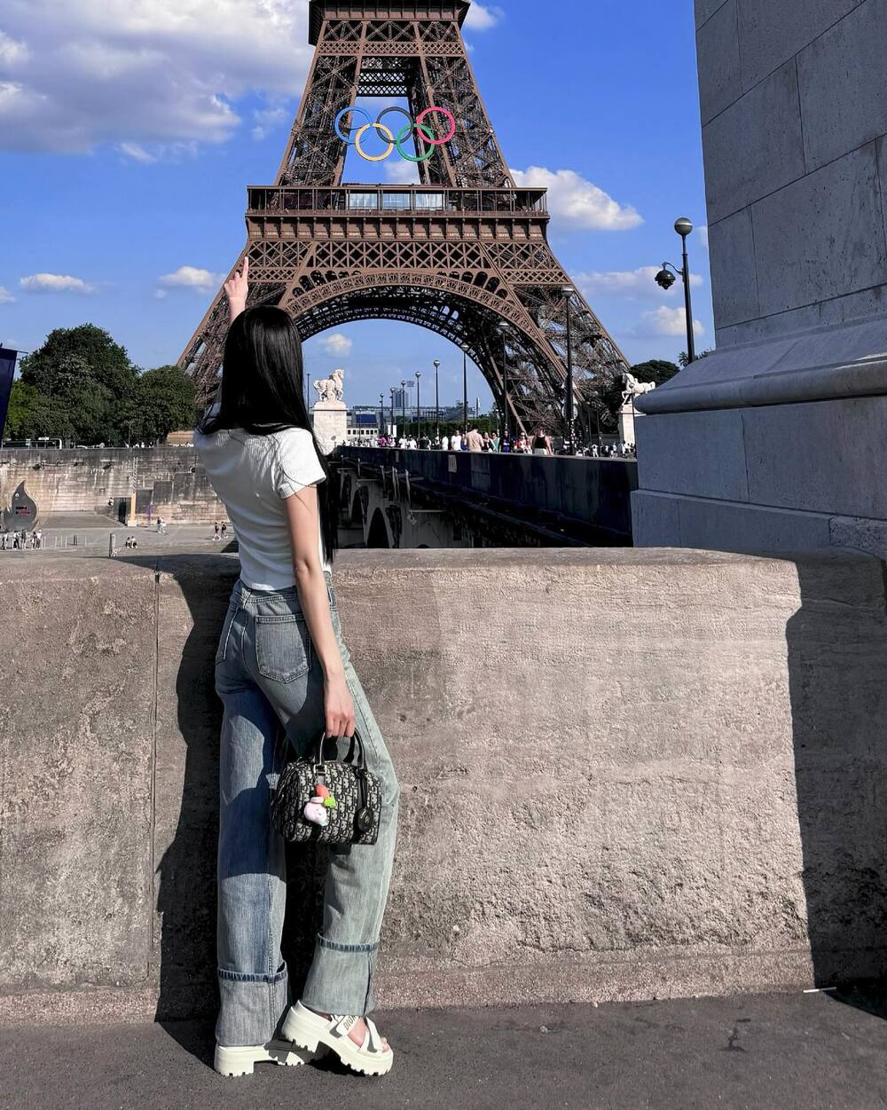 olympic paris jisoo diện dior