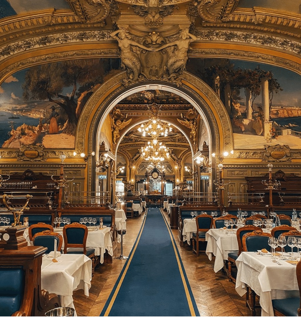 nhà hàng le train bleu