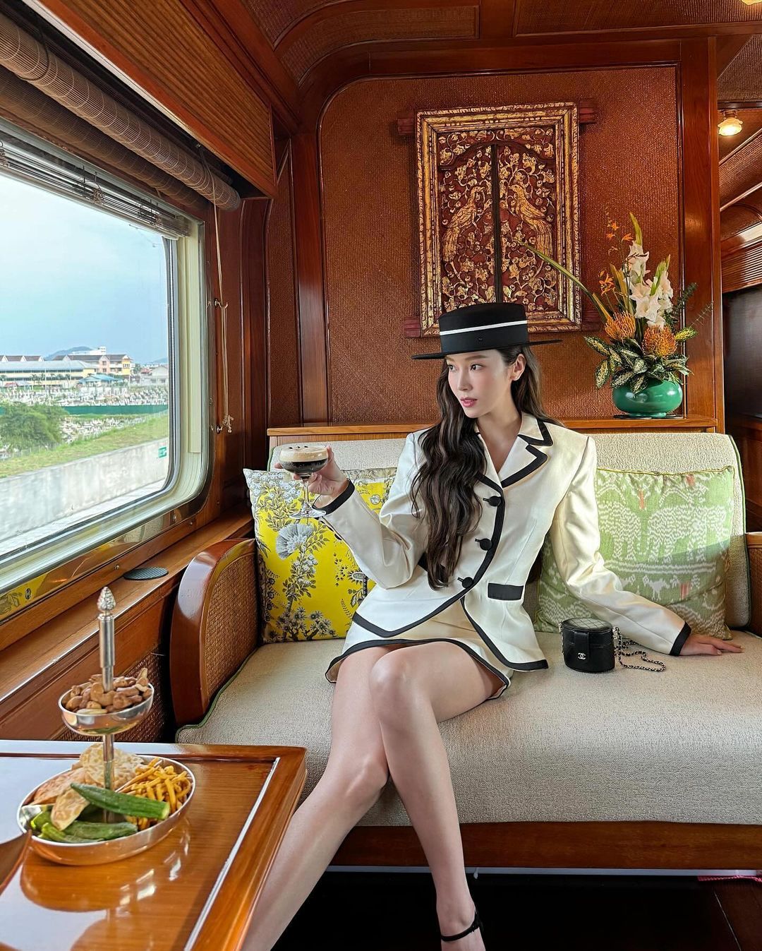 Jessica diện blazer