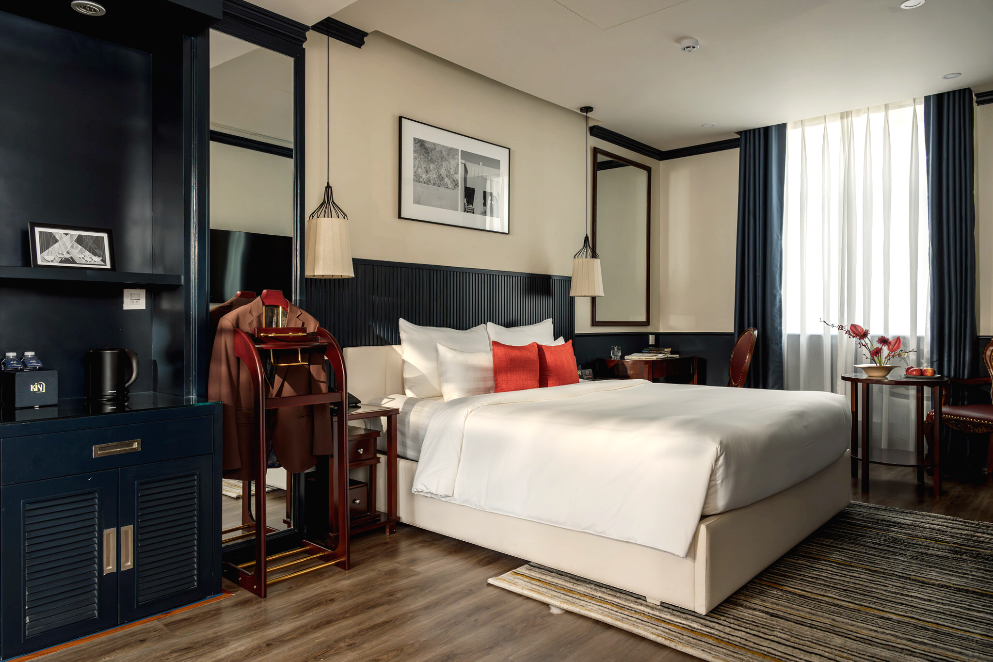 không gian bên trong Kin Hotel