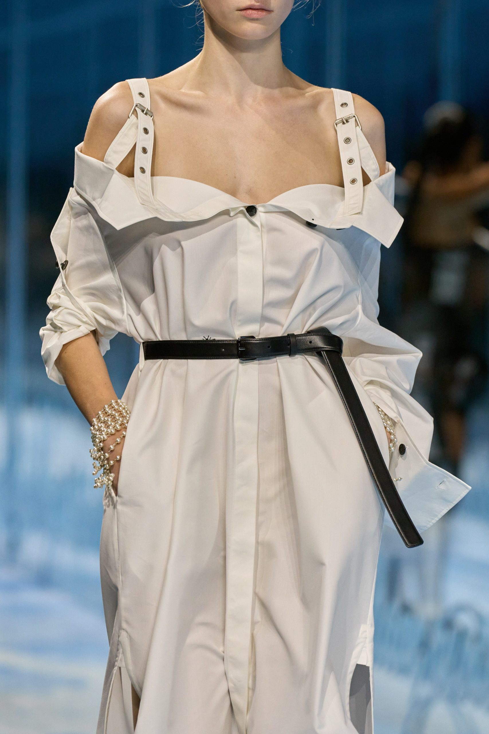 Dior đầm trễ vai