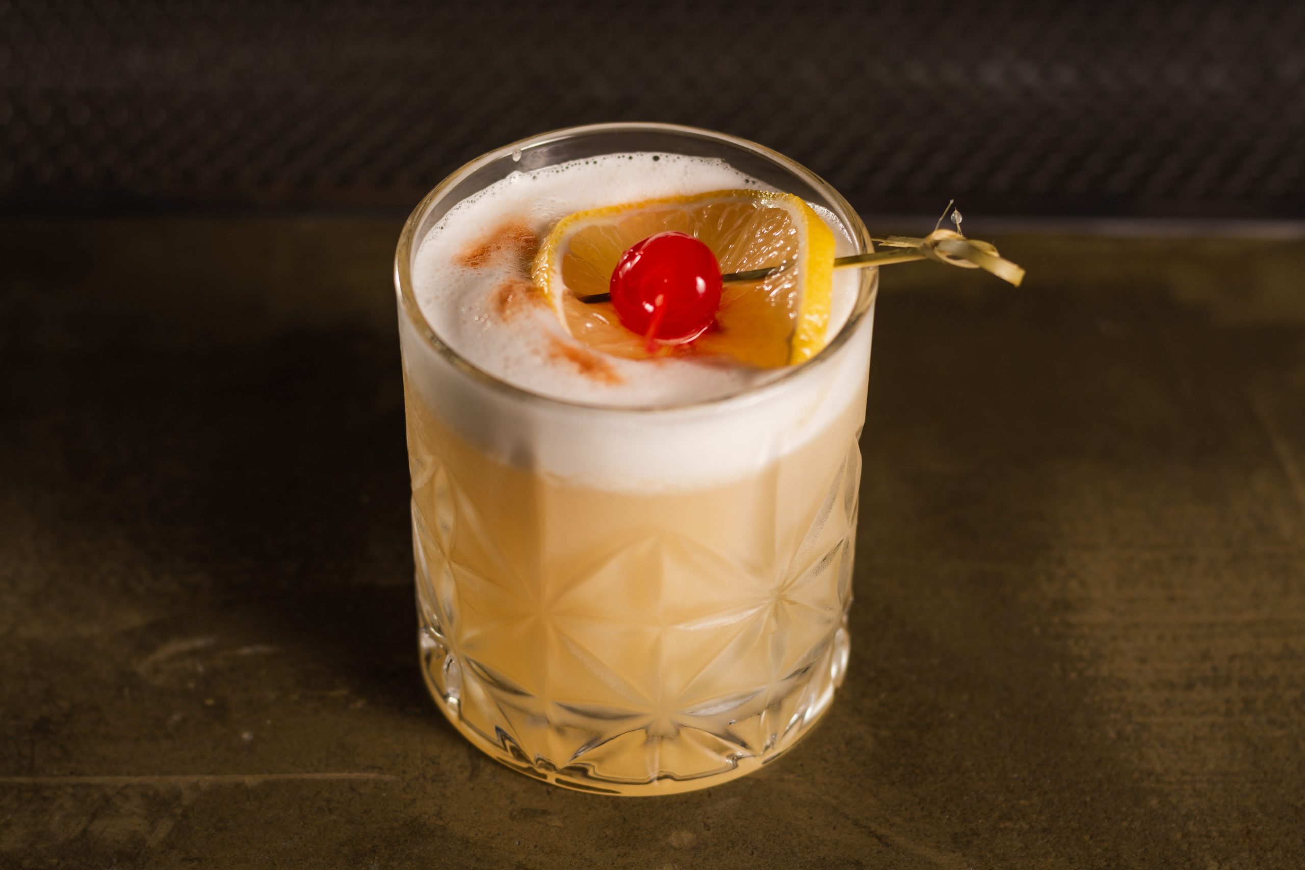 cocktail Amaretto Sour nên uống vào mùa thu