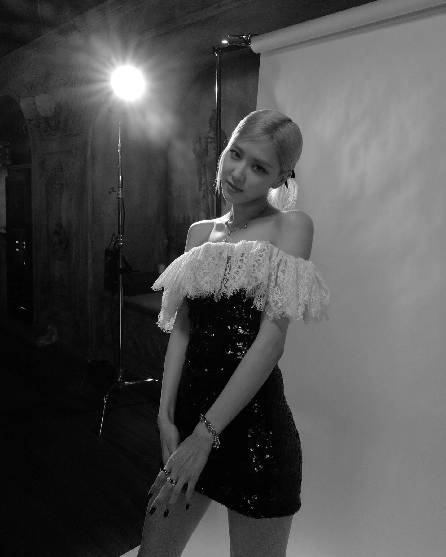 Rosé - Saint Laurent sequin look