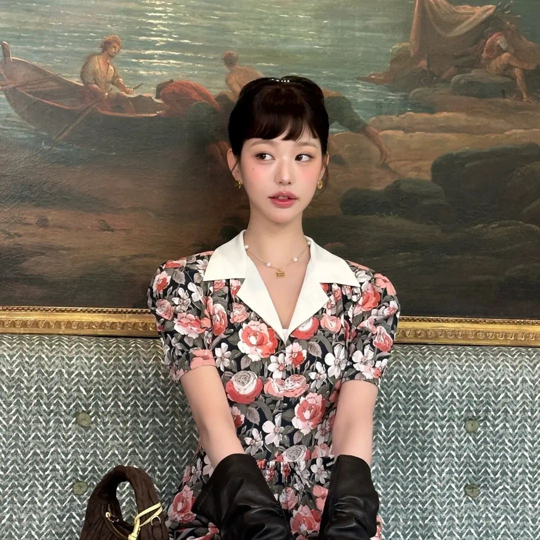 đầm hoa tay bồng miu miu