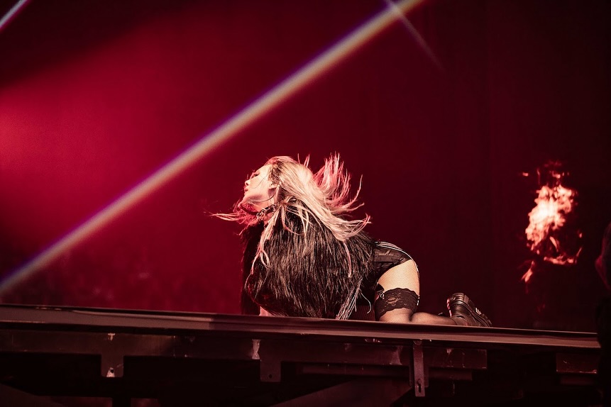 cl-2ne1-concert-2