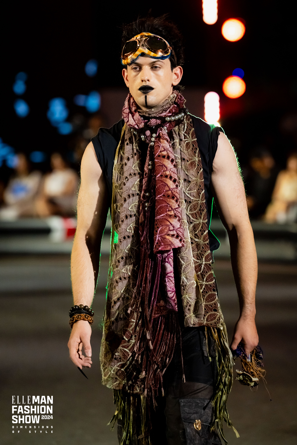 bản phối khăn choàng Mai Lâm elleman fashion show