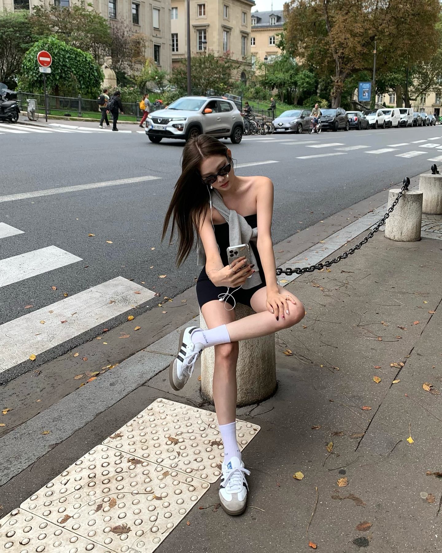 giày sneaker theo cung hoàng đạo