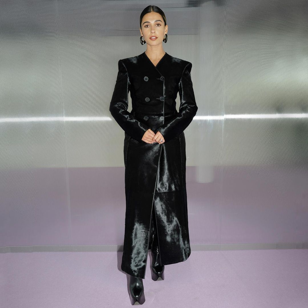 trench coat da màu đen